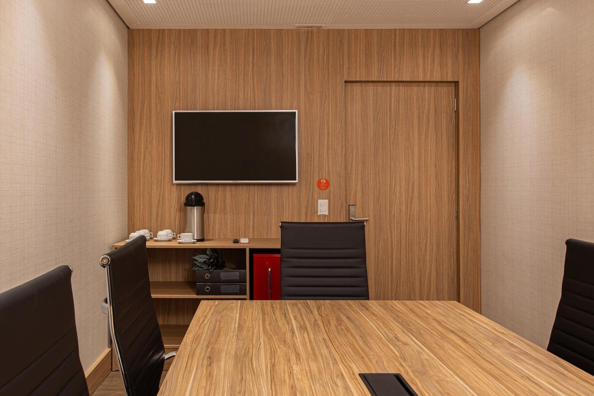 Hotel Moov ปอร์โตอัลเลเกร ภายนอก รูปภาพ